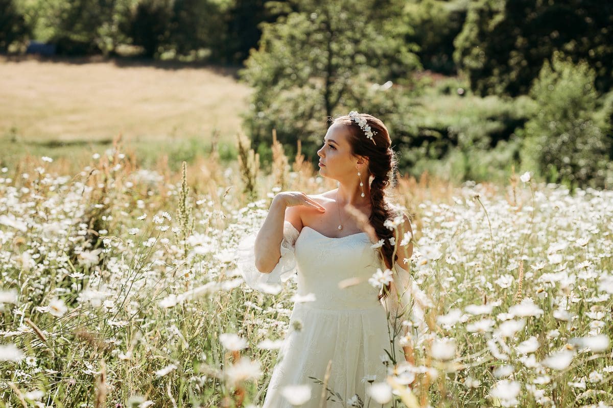 elegant bride