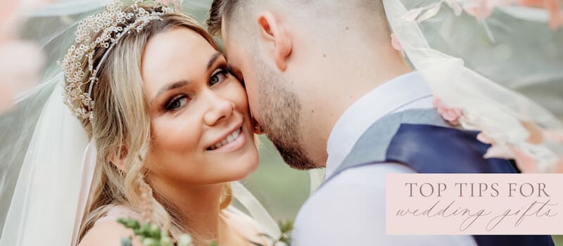 top-tips-for-wedding-gifts top tips